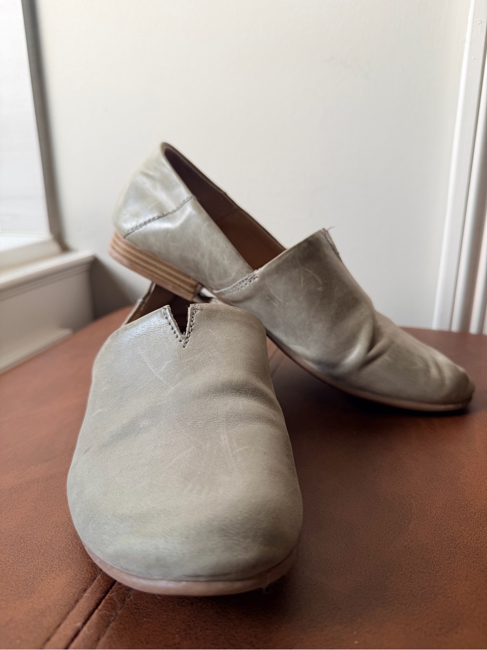 boc Women's Slip-On Loafers in Light Gray